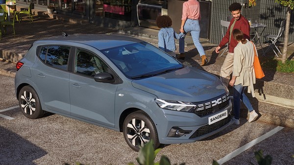 Sandero nga 15,850 €